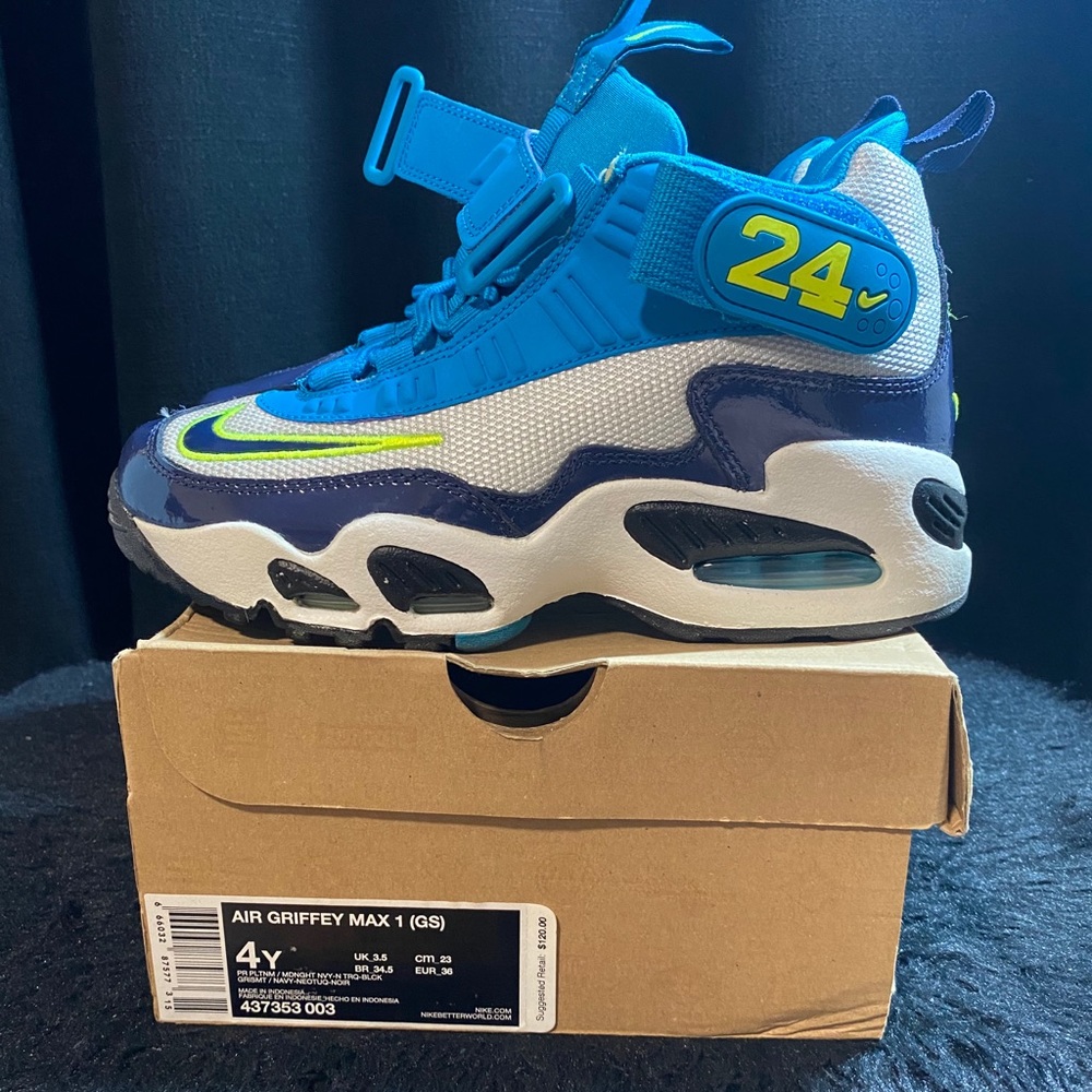 Nike Air Griffey Max 1 Sneakers (GS) Size 4Y